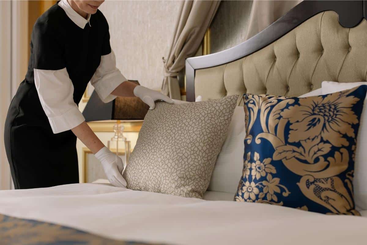 housekeeper woman